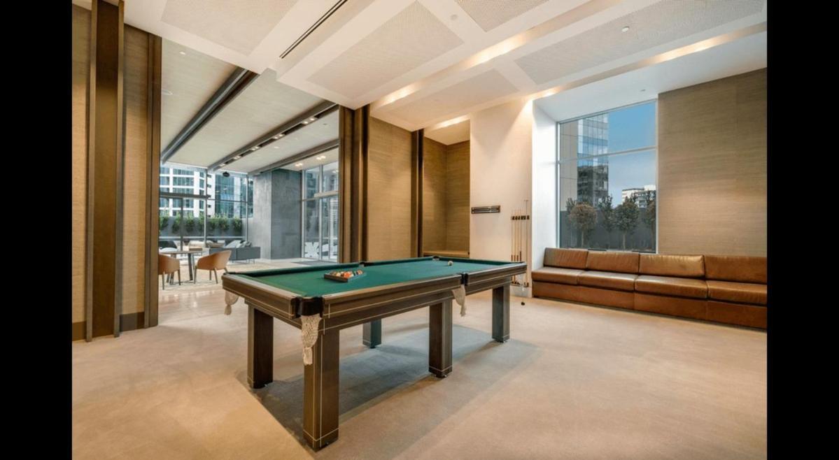 Prima Pearl Tower - Three Bedroom Casino Flames View