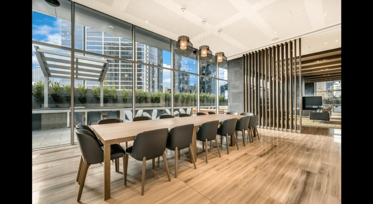 Prima Pearl Tower - Three Bedroom Casino Flames View Apartment *