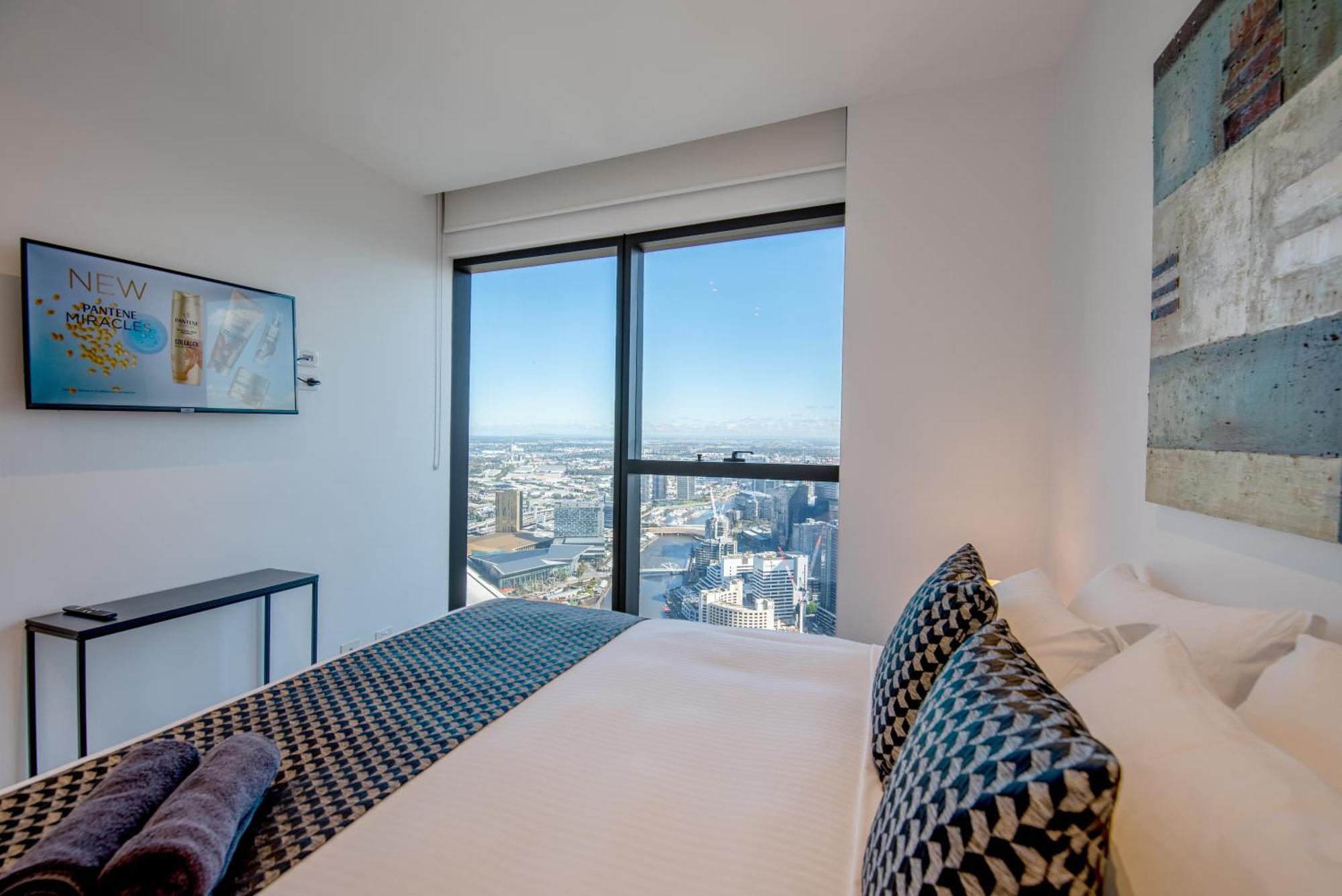 Prima Pearl Tower - Three Bedroom Casino Flames View *