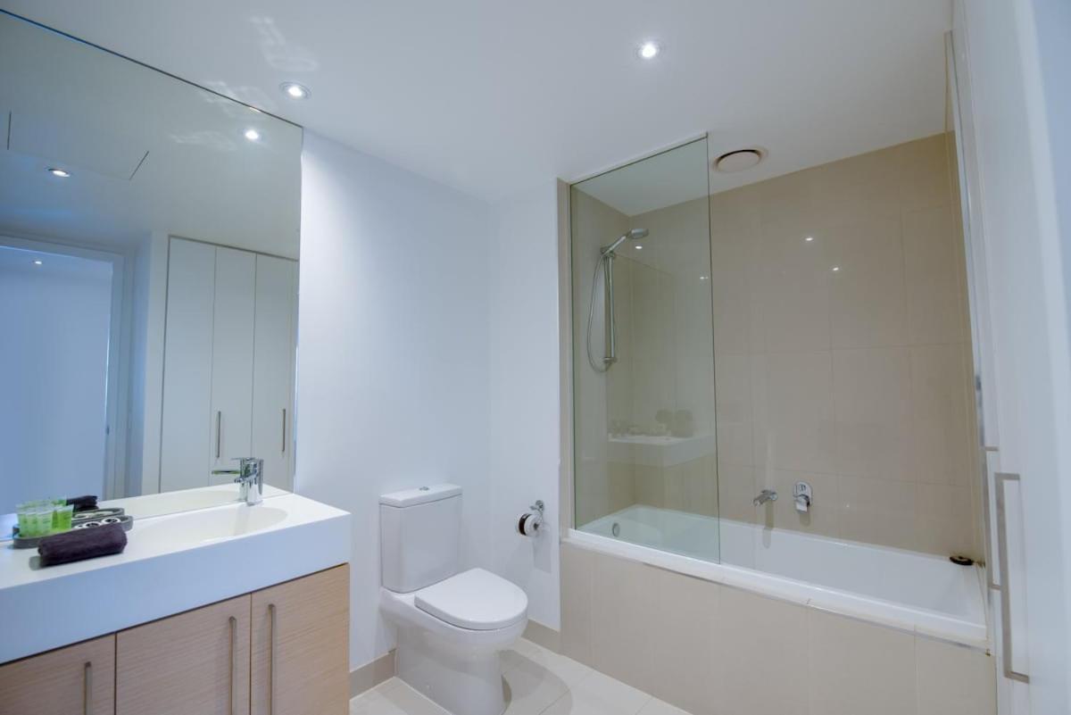 Apartment Prima Pearl Tower - Three Bedroom Casino Flames View